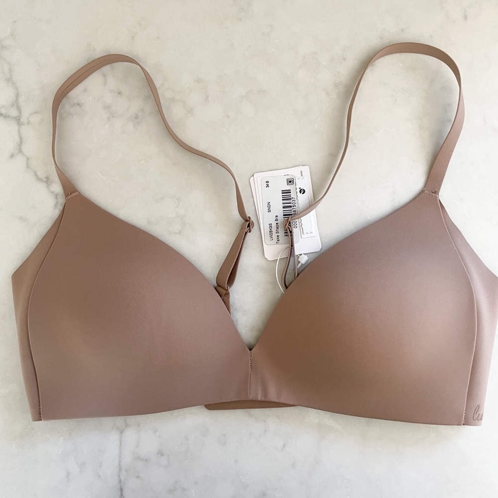 *NWT*Lululemon Take Shape Bra 34B
